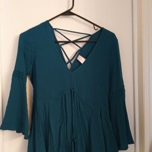 Women's flared sleeve blouse